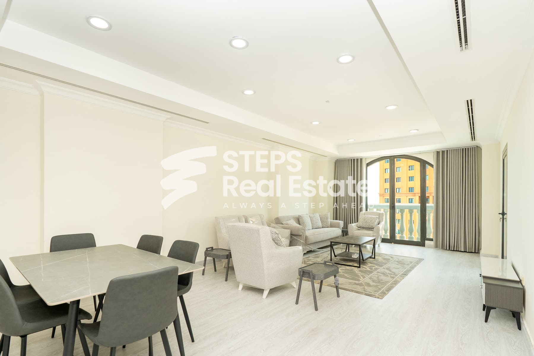 Luxurious Pearl Apartment for sale with Sea Views