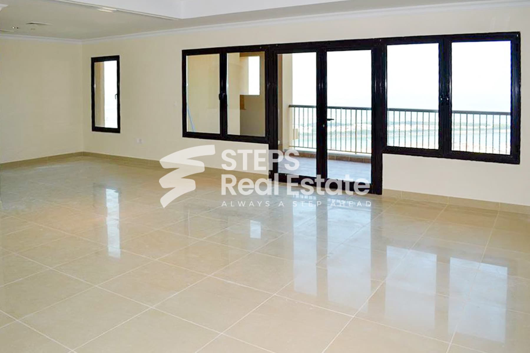 Flat for Sale in Porto Arabia with Marina View