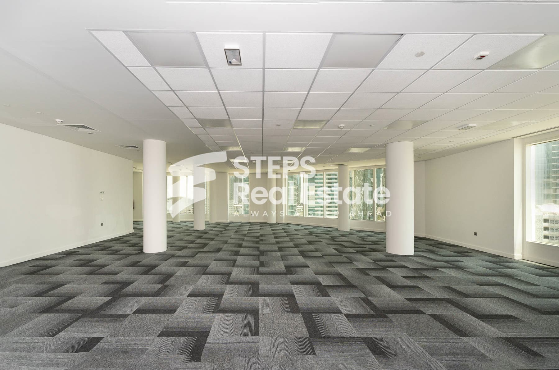 Office for rent in West Bay | Impressive City View