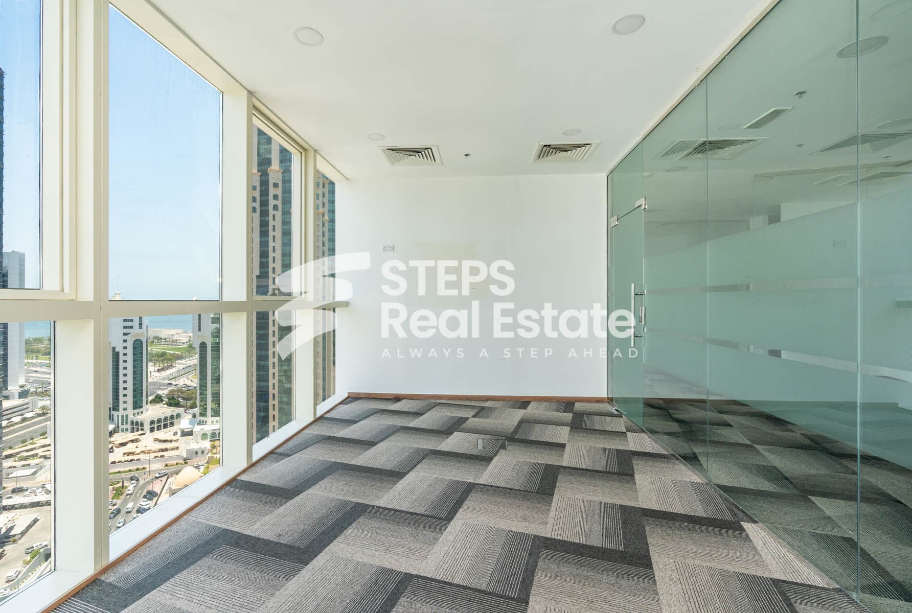 Prime administrative office for rent in West Bay