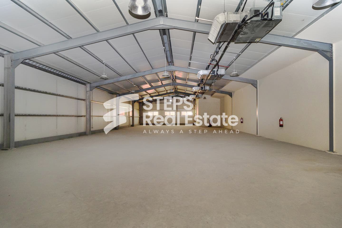 Food Licence Warehouse with Mezzanine for rent