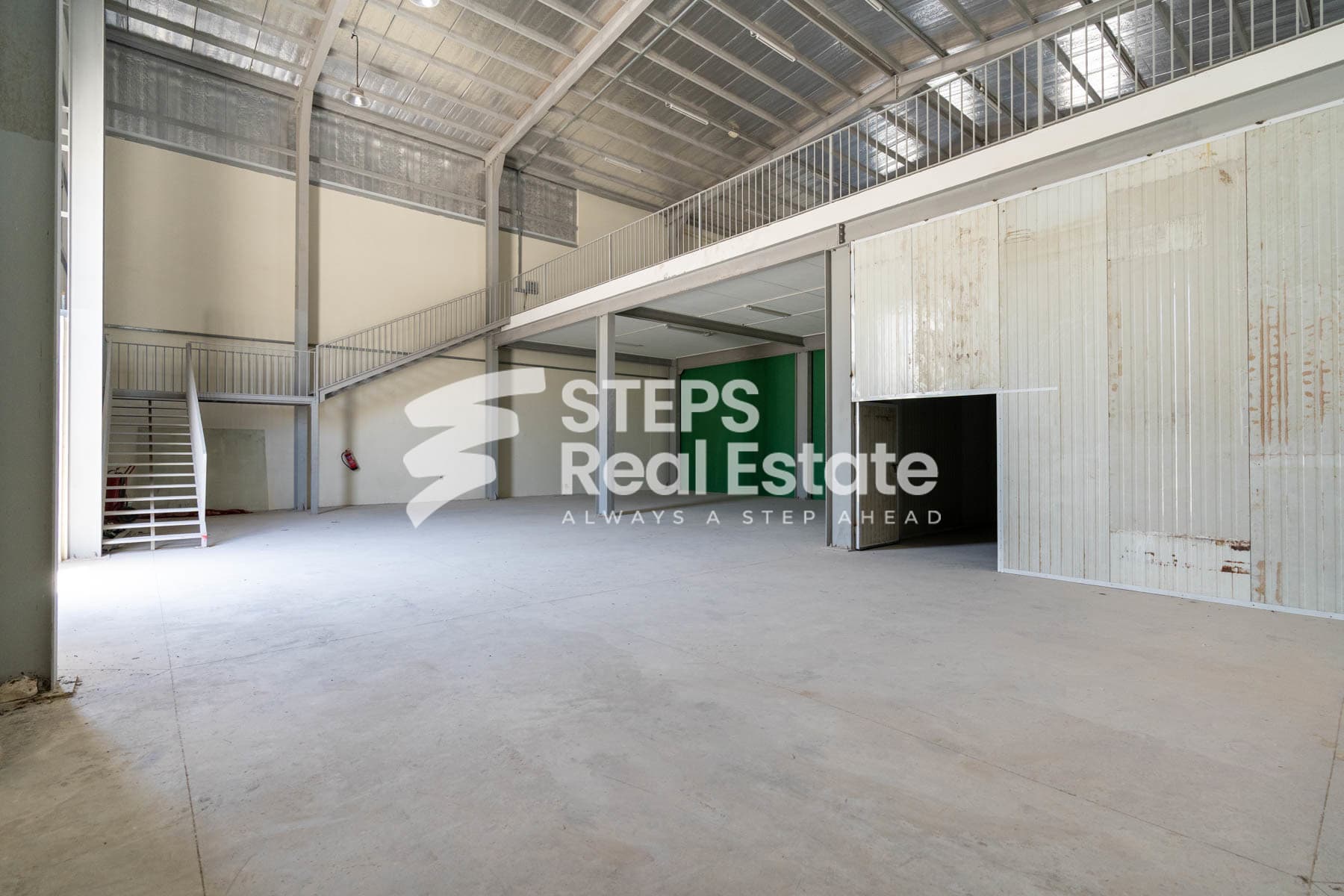 Spacious 1,000 sqm Warehouse with Labour Rooms