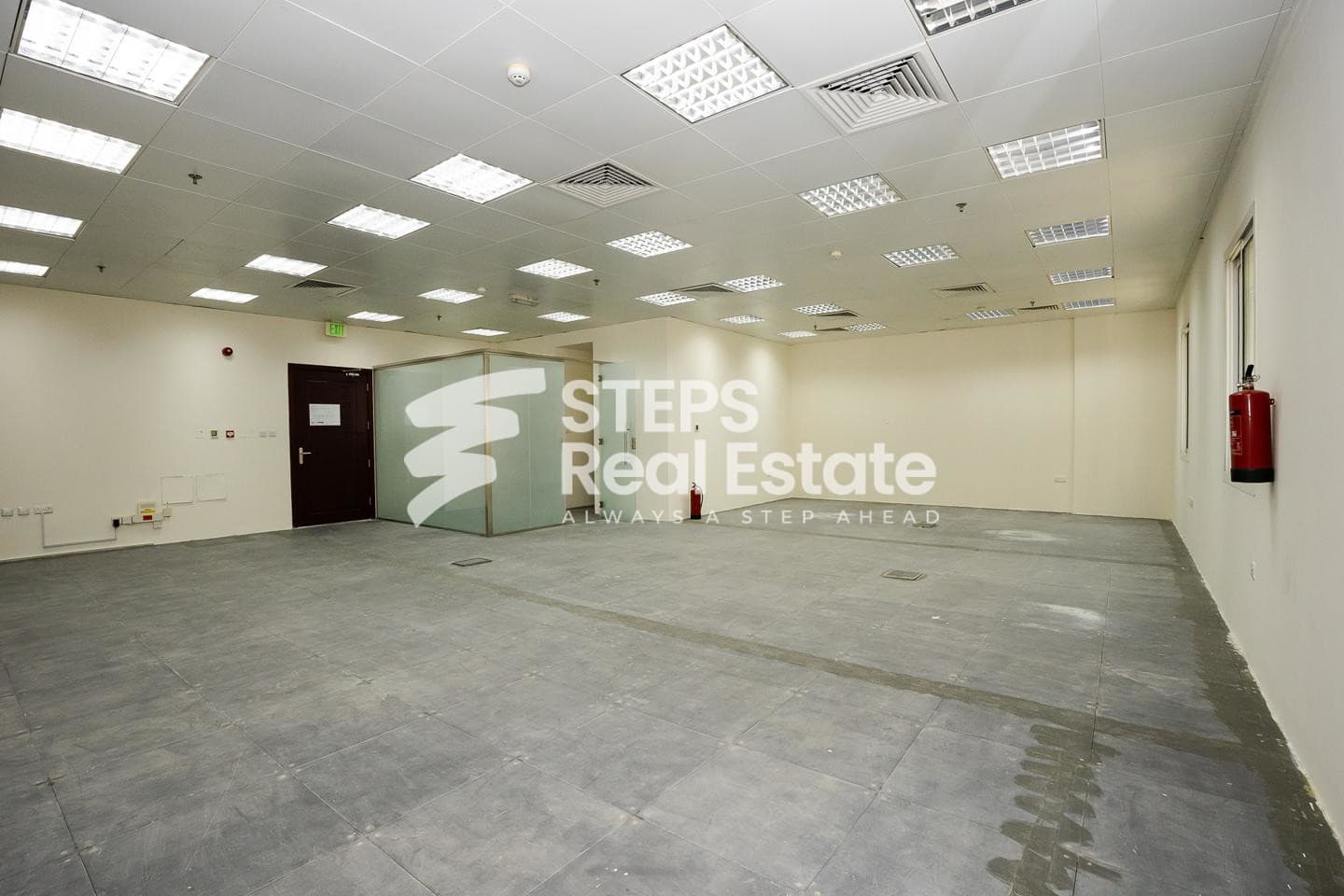 Fitted Spacious Office in Prime Al Muntazah