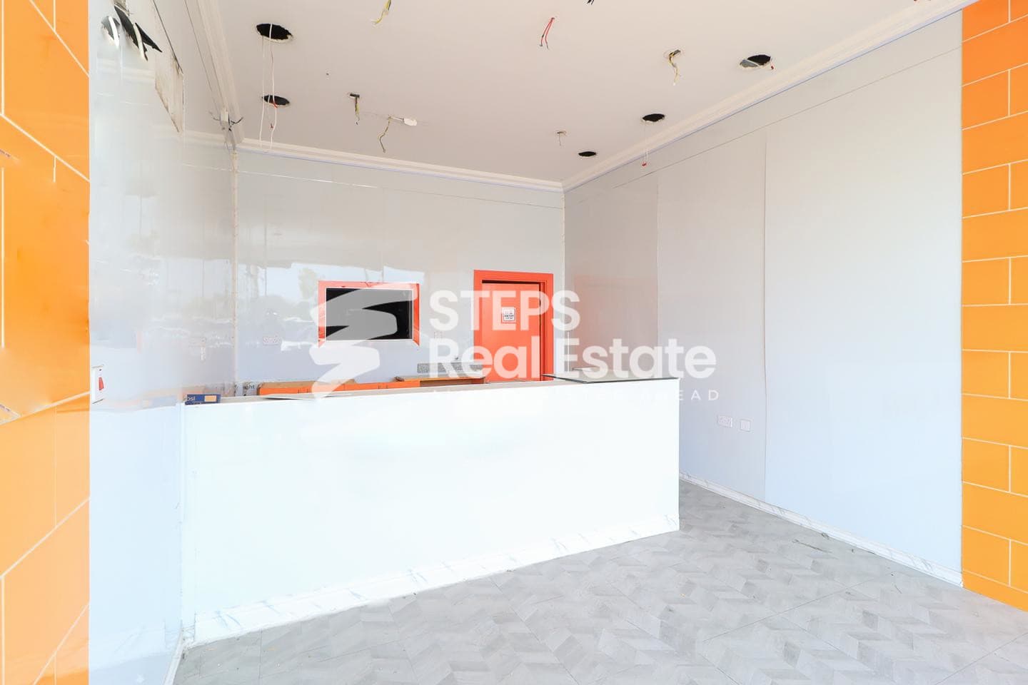 Fitted Shop in Prime Spot, Flexible Space