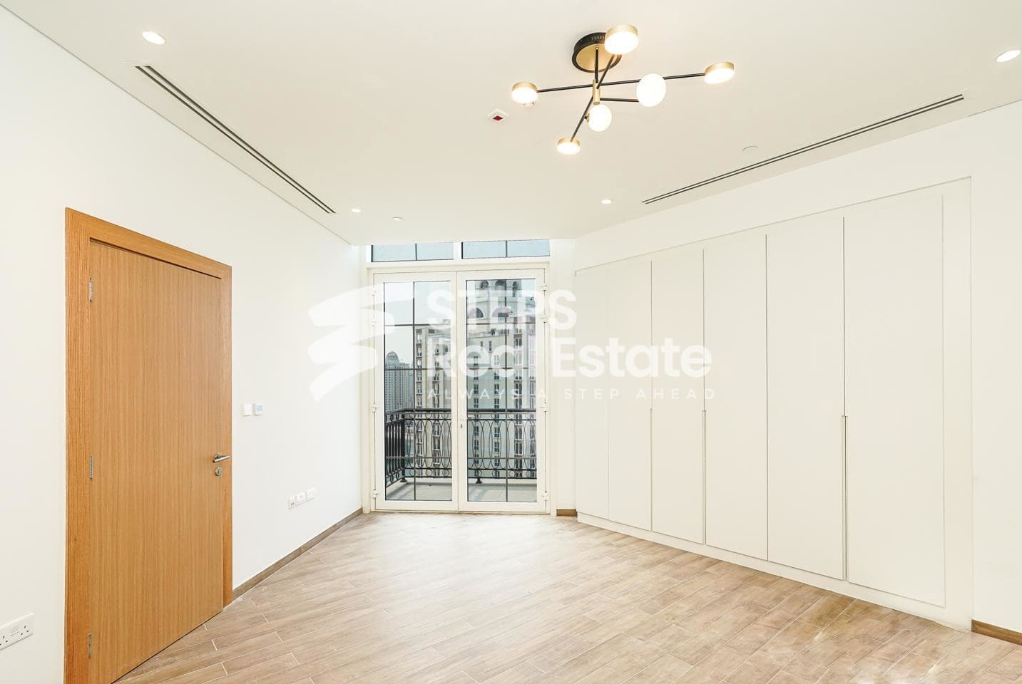 Sea View, Secure Entry, Parking | The Pearl