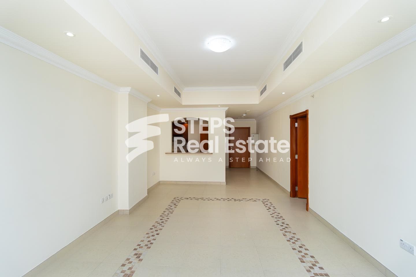 Apartment with Sea Views in Prime Pearl Location