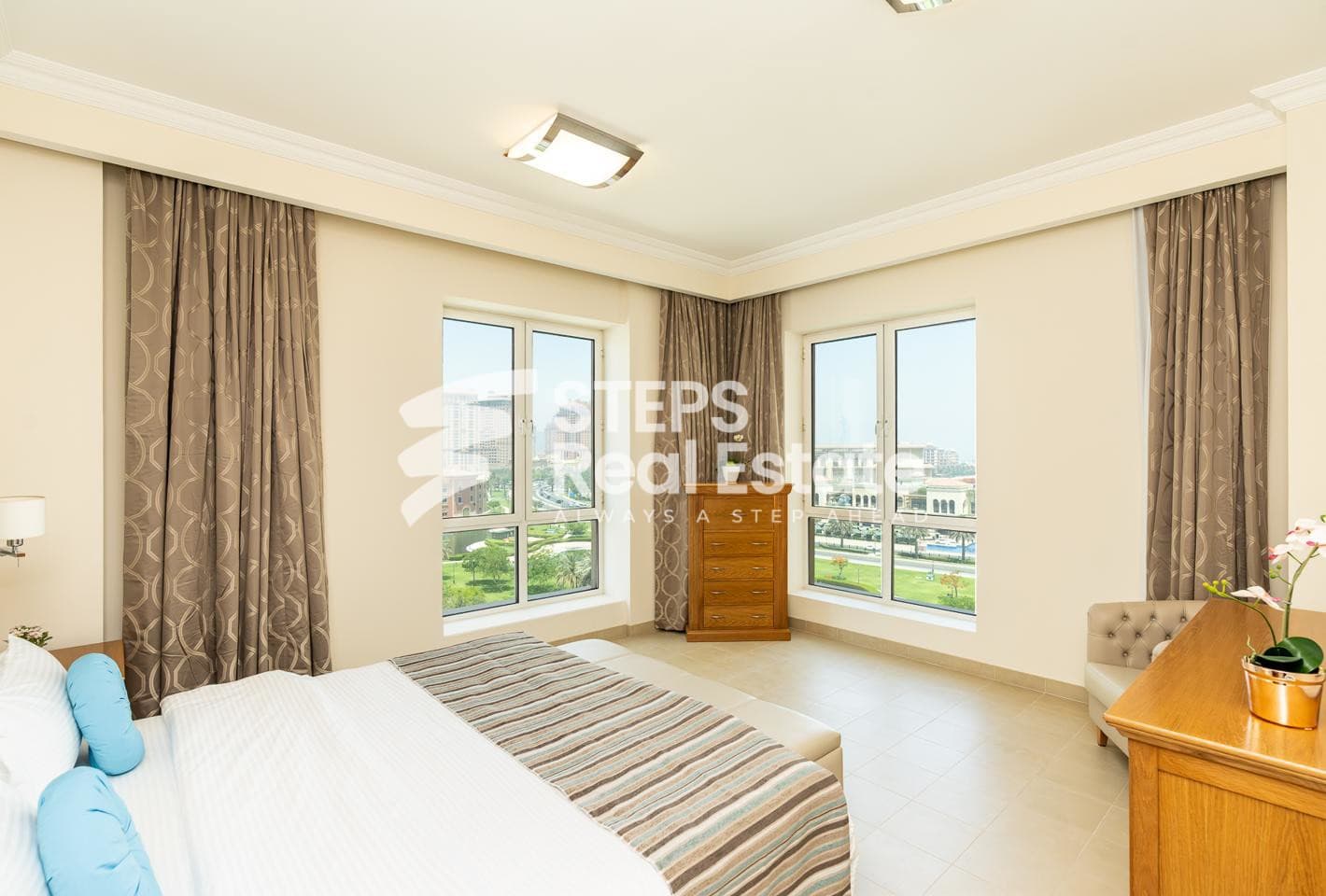 Spacious Furnished Flat with Direct Beach Access