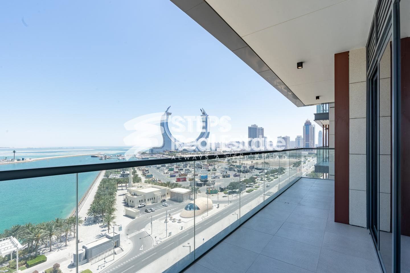 Furnished Apartment with Balcony and Sea View