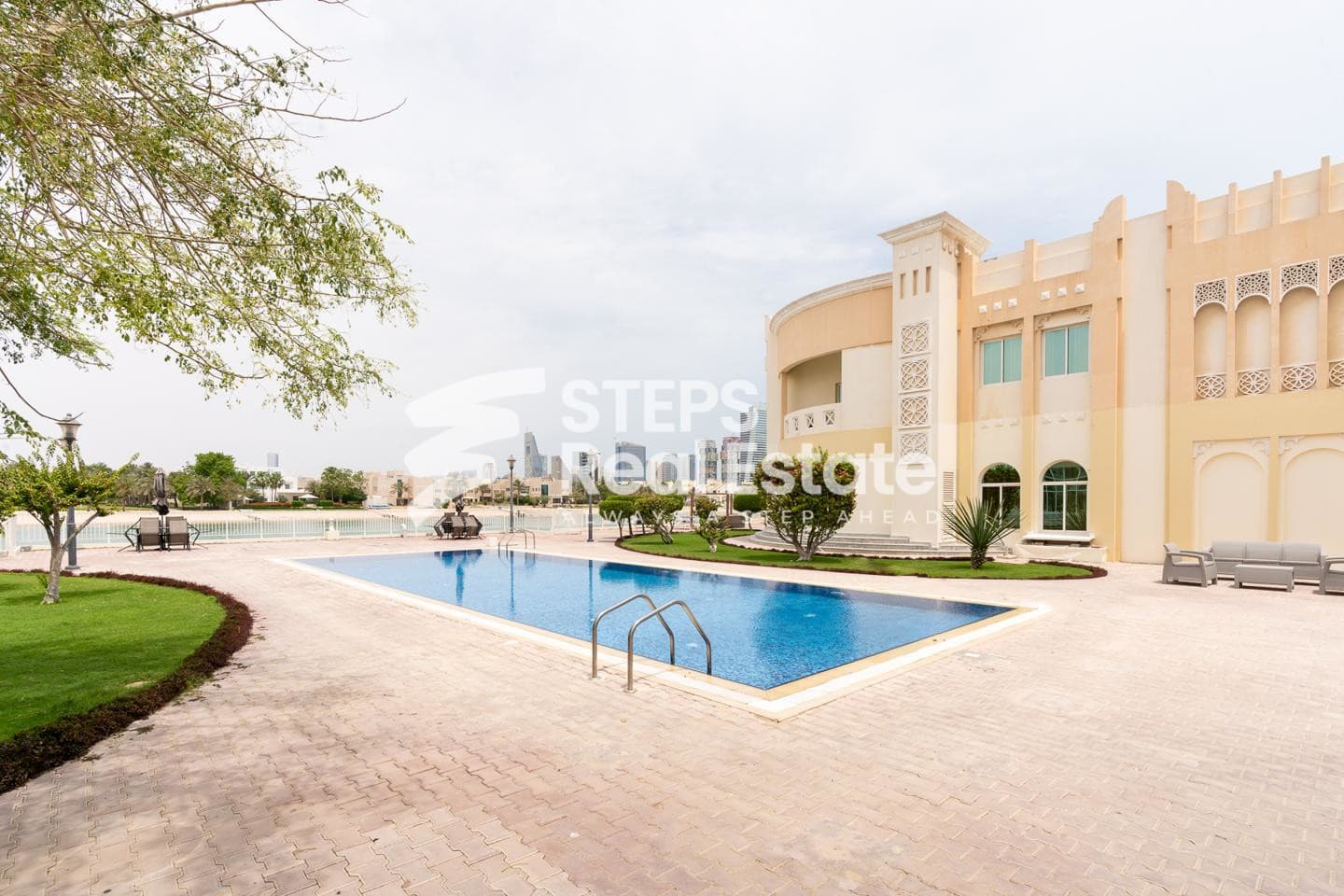 Luxury 5-Bed Villa with Beach Access in Legtaifiya
