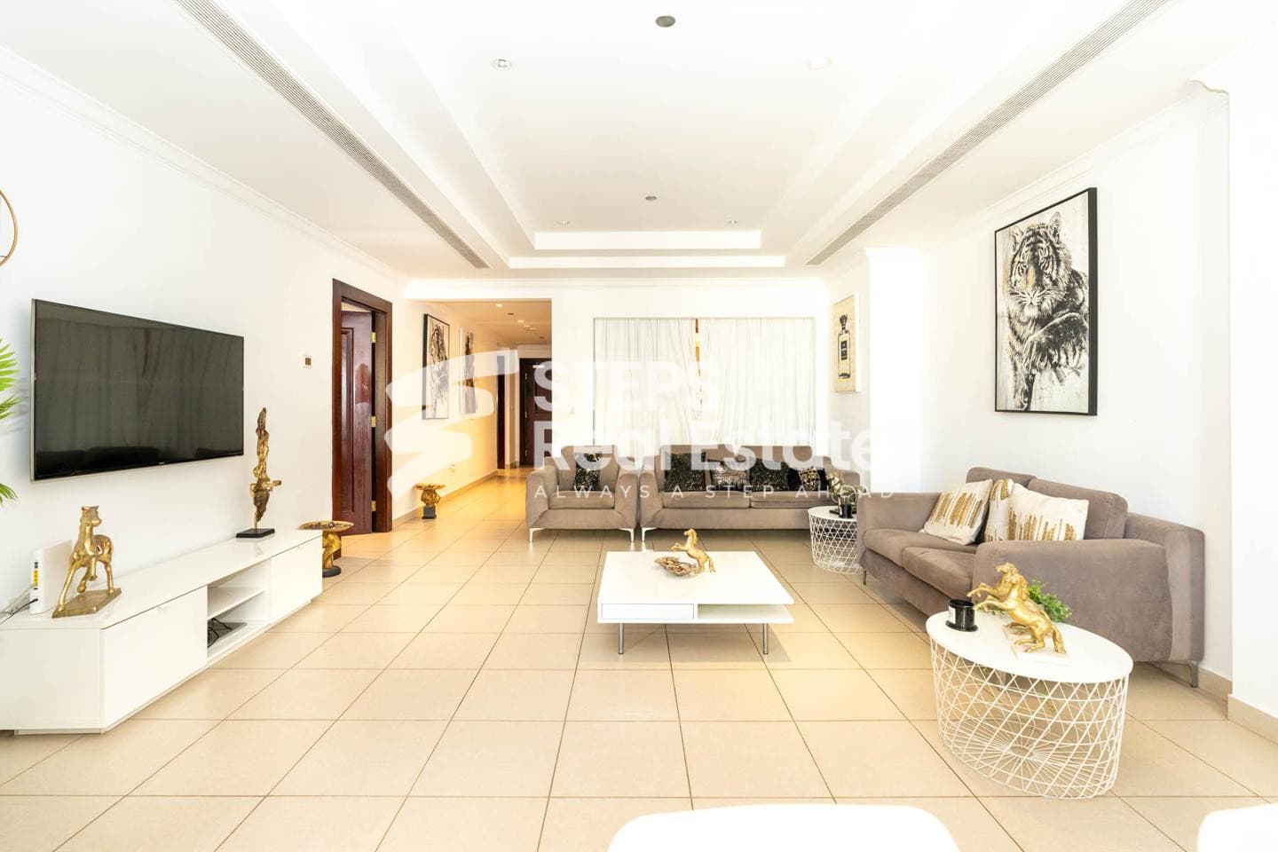 Prime Location Apartment with Premium Amenities