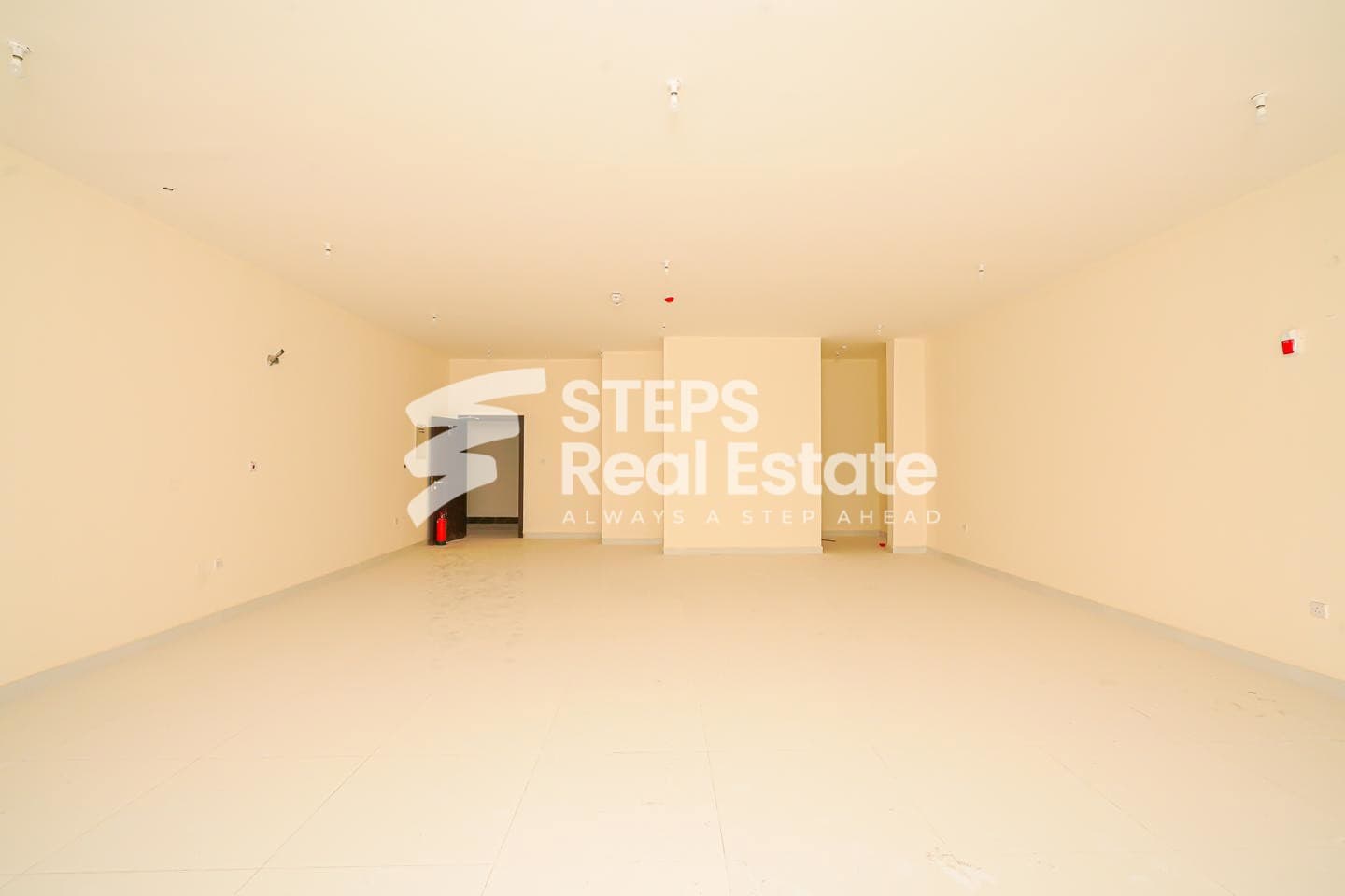 Commercial-Administrative Building in Umm Qarn