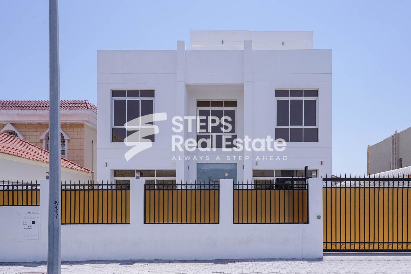 Spacious 6BHK Standalone Villa in Prime Location