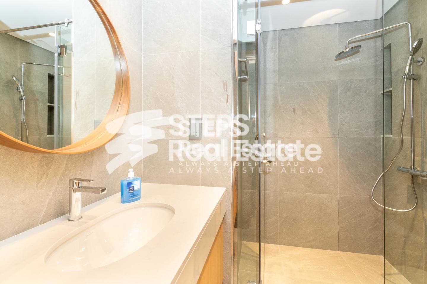 Luxurious Furnished Apartment with Bills Inclusive 36