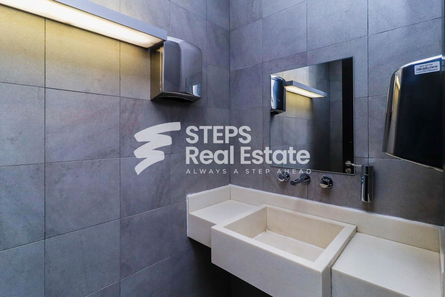 Spacious Entire Floor Office in Al Corniche 30