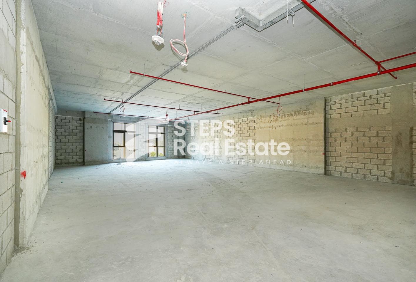 Prime Location Office – Customizable, Great Value 24