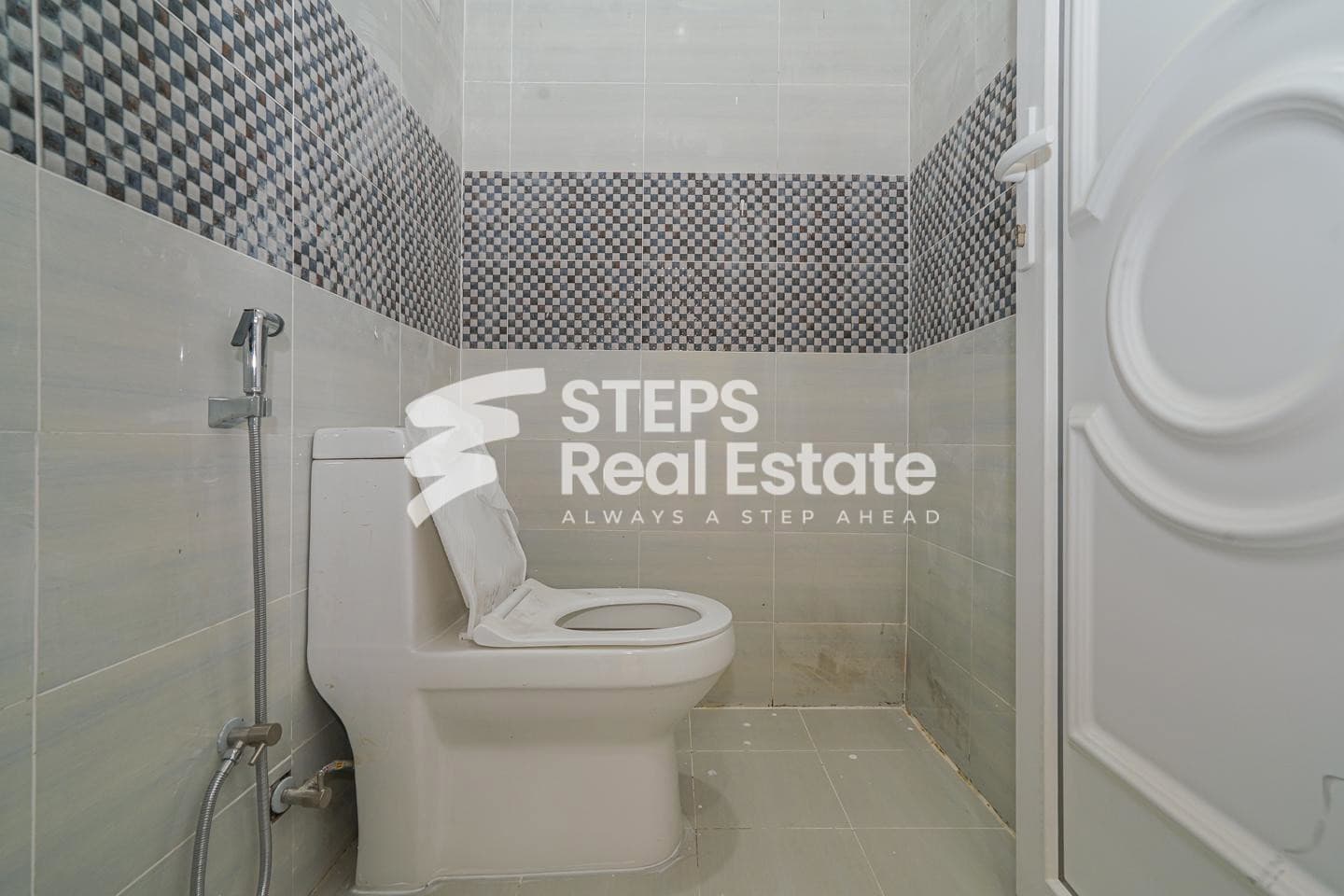 6 Brand New Offices for Rent in Birkat Al Awamer 24
