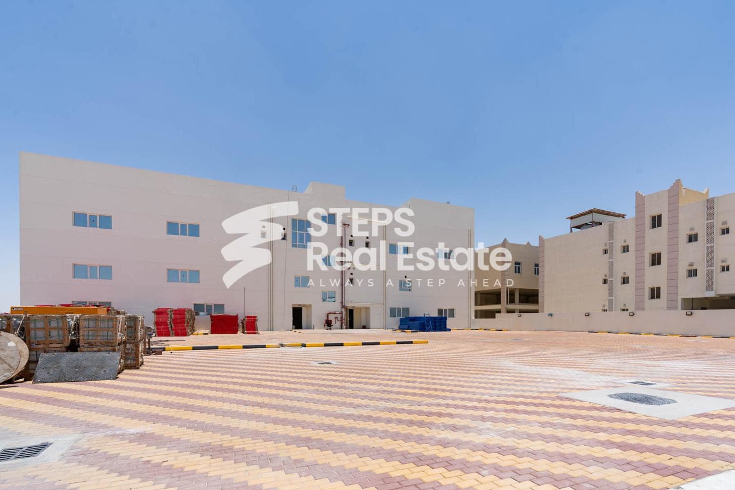 Spacious Layout Showroom with Dedicated Parking 40