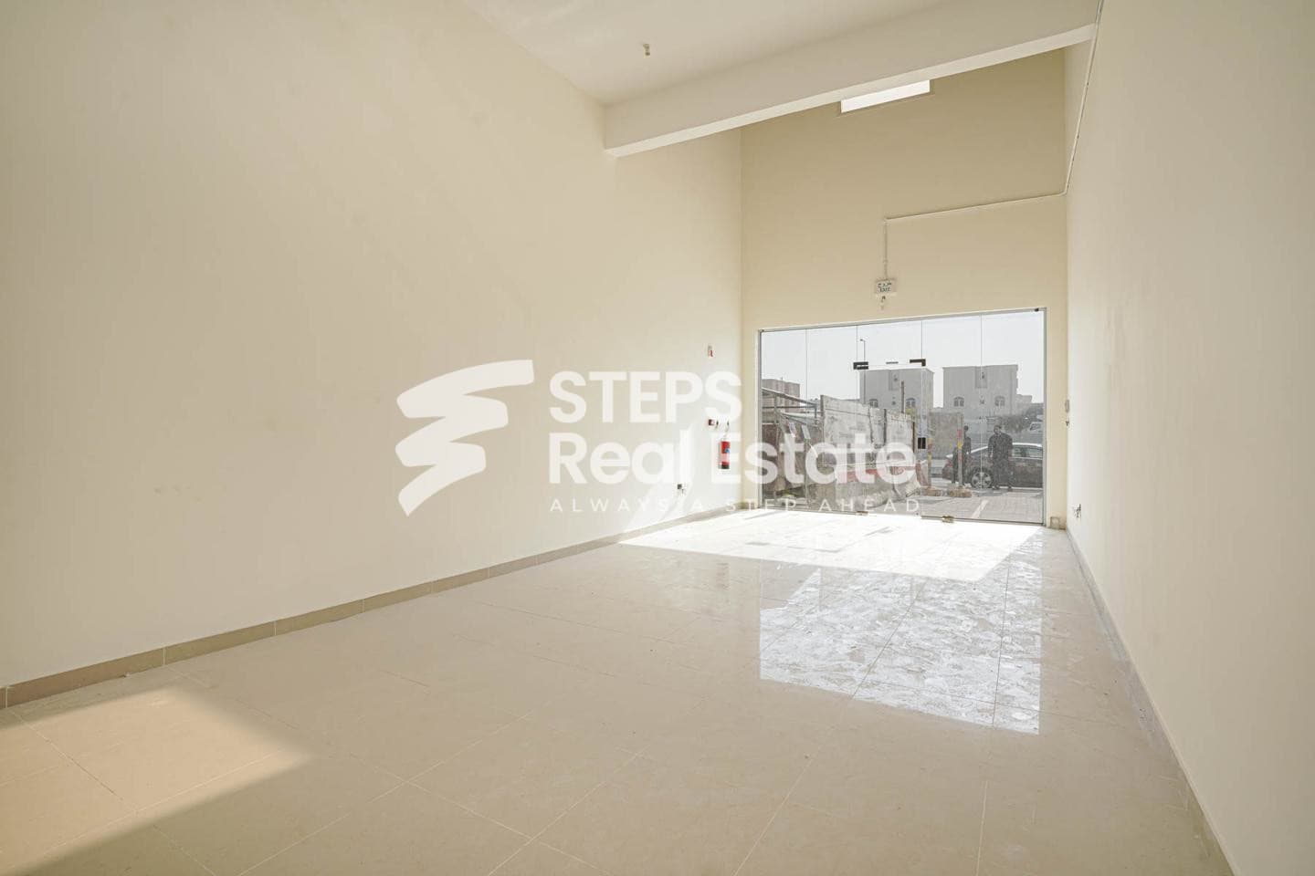 Prime Shop Space | High Foot Traffic & Parking 36