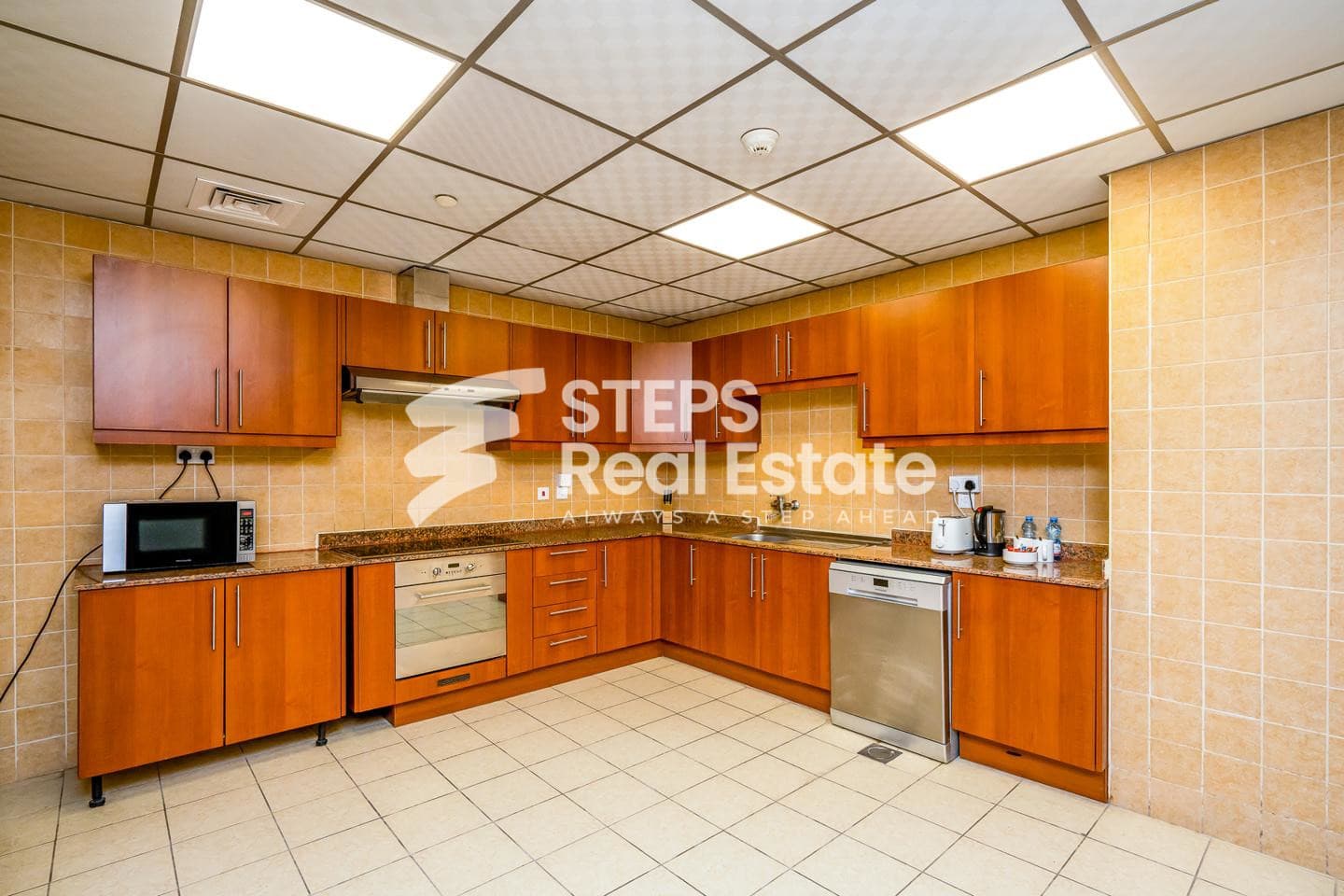 Spacious 3BHK Apartment with Panoramic Sea Views 50