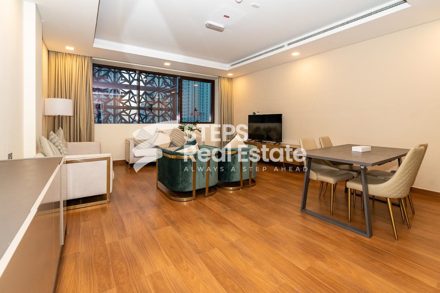 Luxury Apartment With Sea Views in The Pearl 50