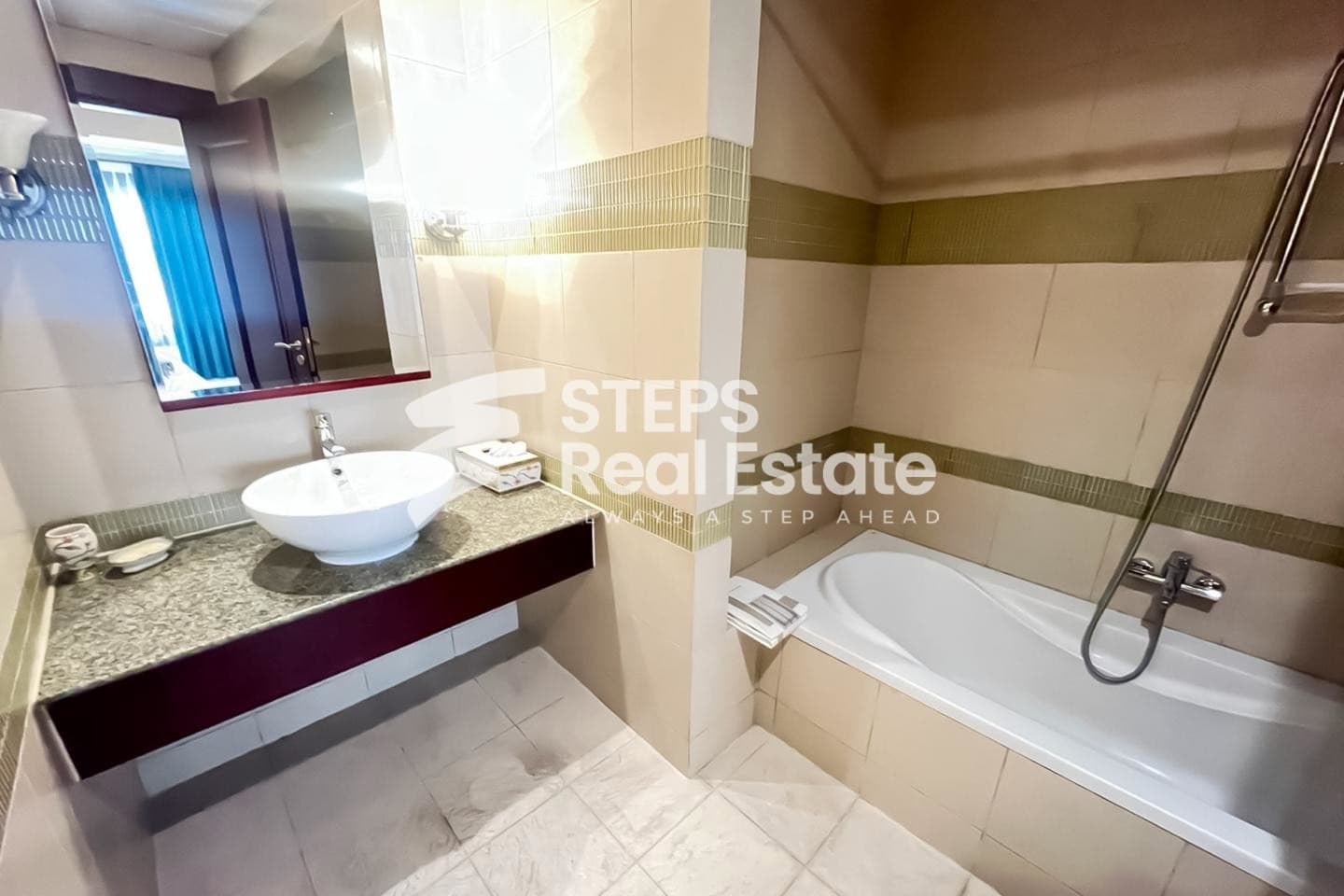 Furnished Apartment with Balcony in Porto Arabia 22