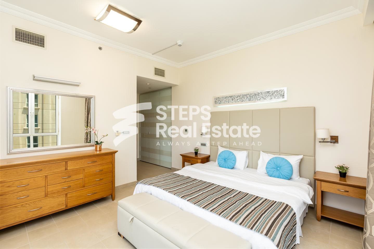 Spacious Furnished Flat with Direct Beach Access 32