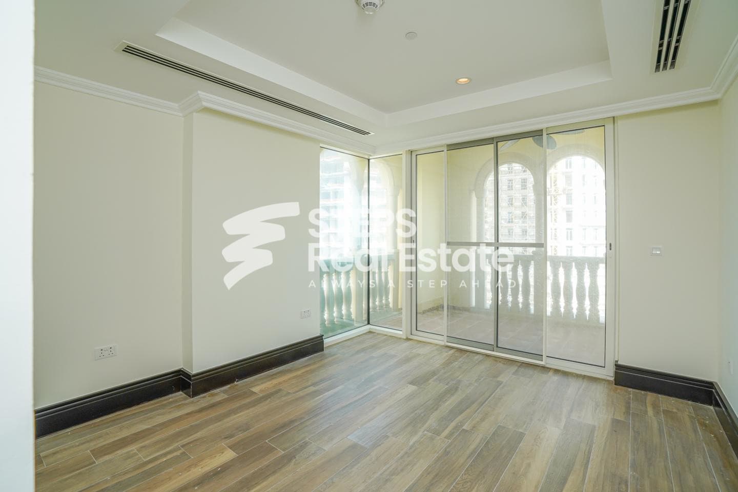 Furnished Apartment in Prime Pearl with Parking 24
