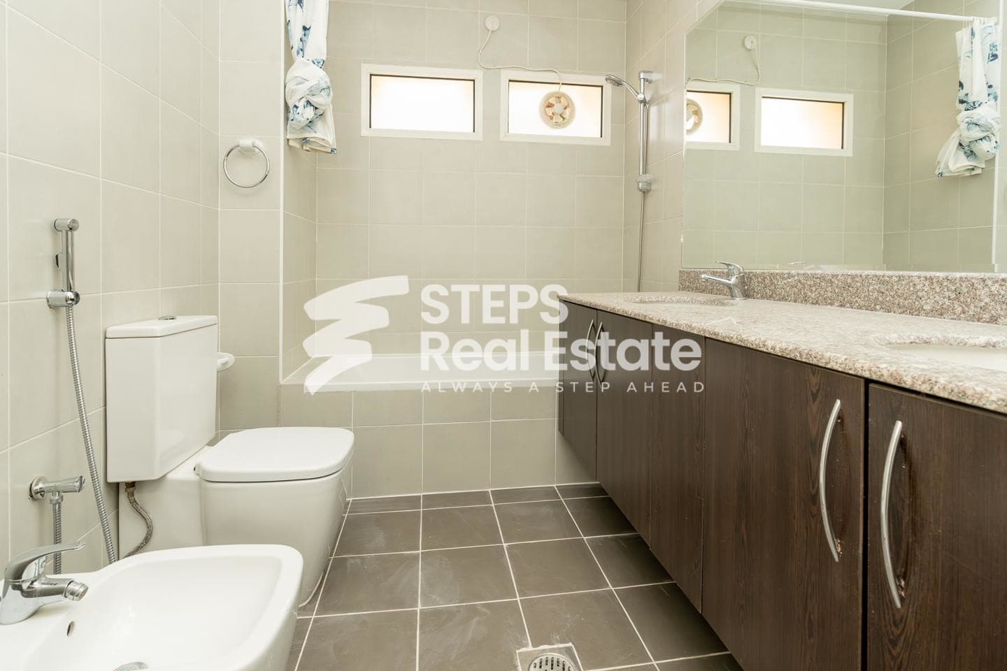 Beachfront Villa in West Bay – 2 Months Free Rent 44