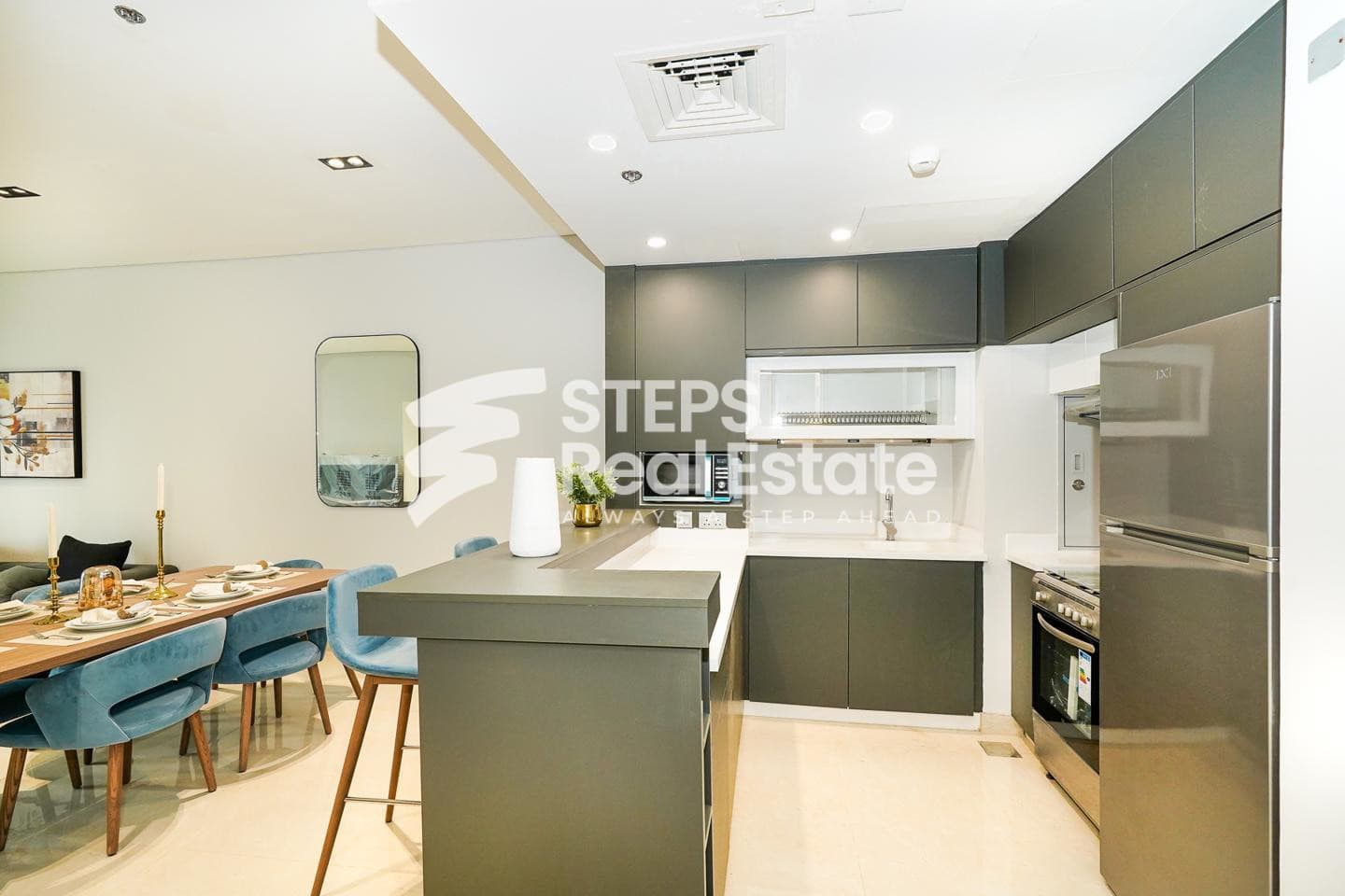Freehold Furnished Apartment with Sea & City Views 40