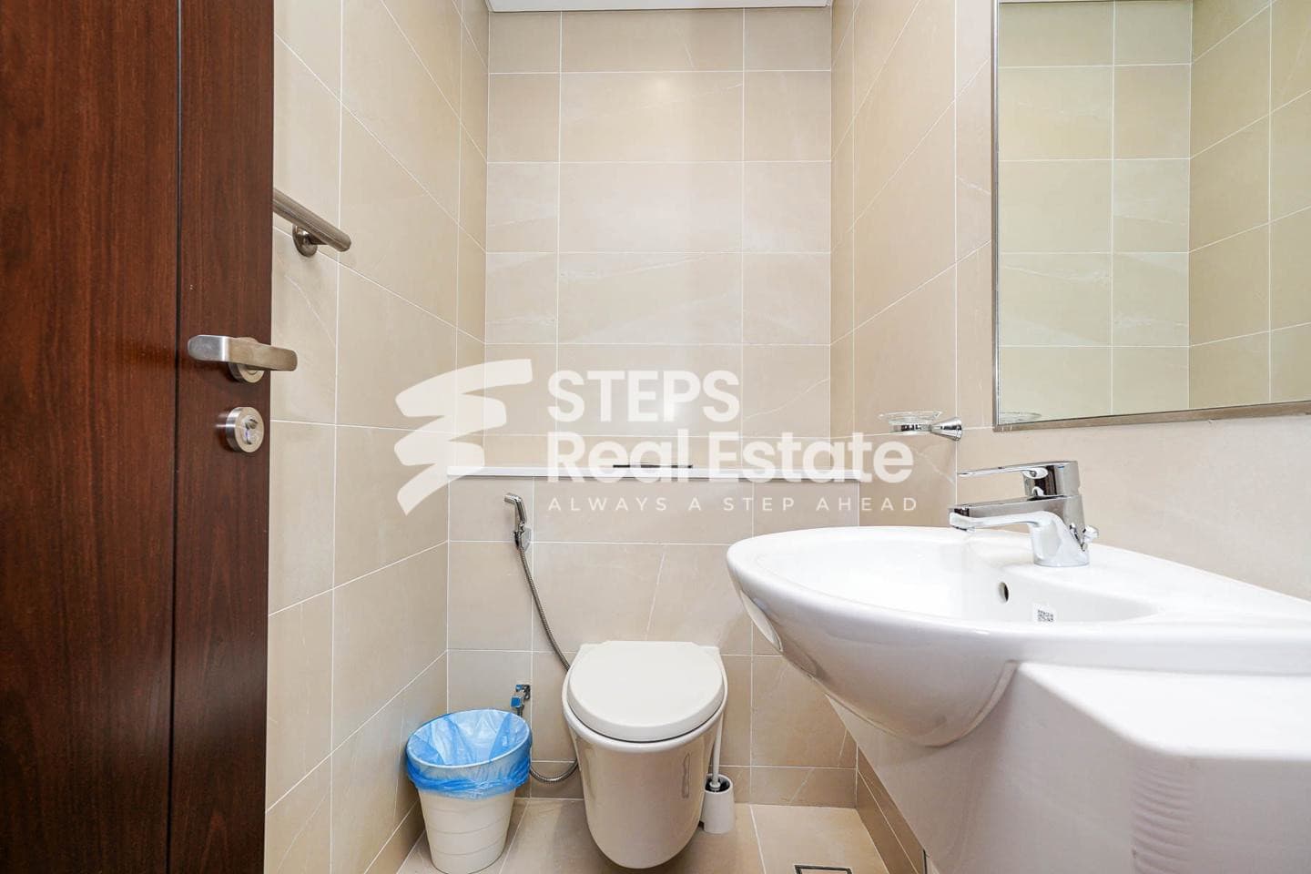 Luxurious Furnished Apartment with Sea View 28
