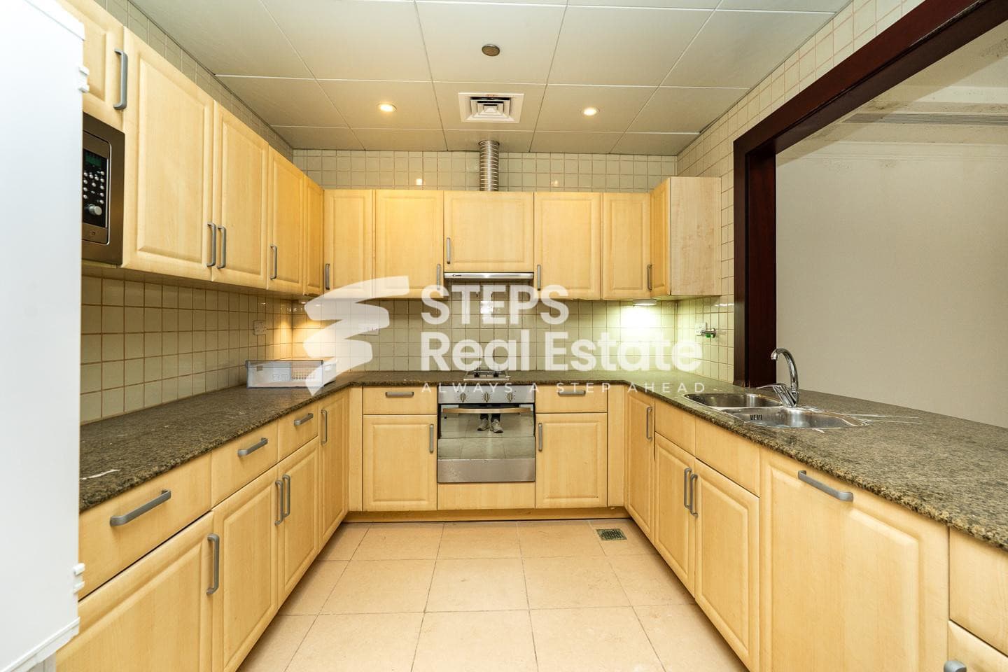 Modern 1-BHK Apartment with Sea View in The Pearl 26