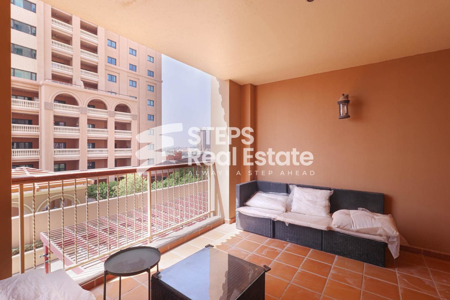 Sea View Apartment with Parking in Porto Arabia 22