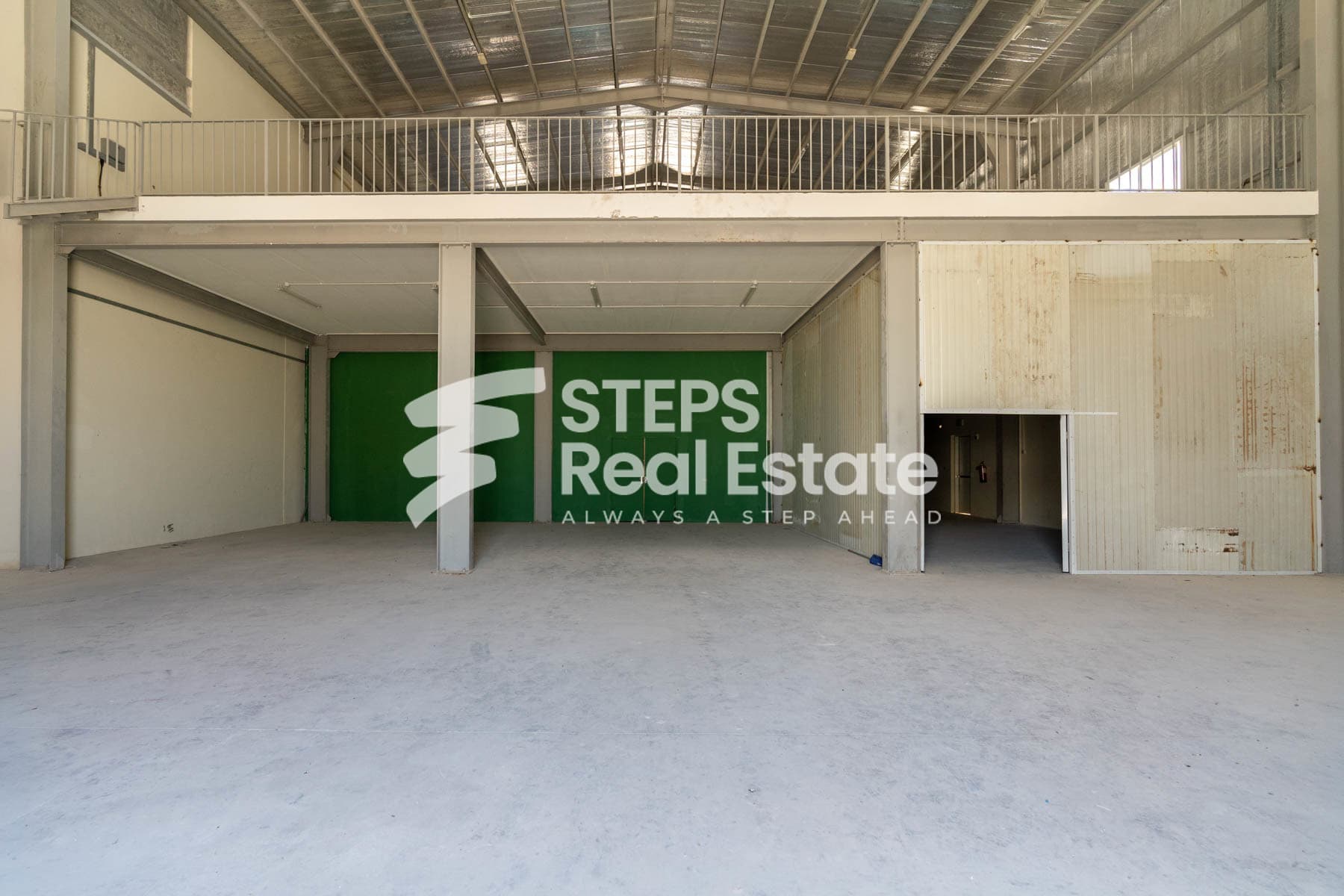 Warehouse with Rooms for Sale in Birkat Al Awamer Warehouse with Rooms for Sale in Birkat Al Awamer