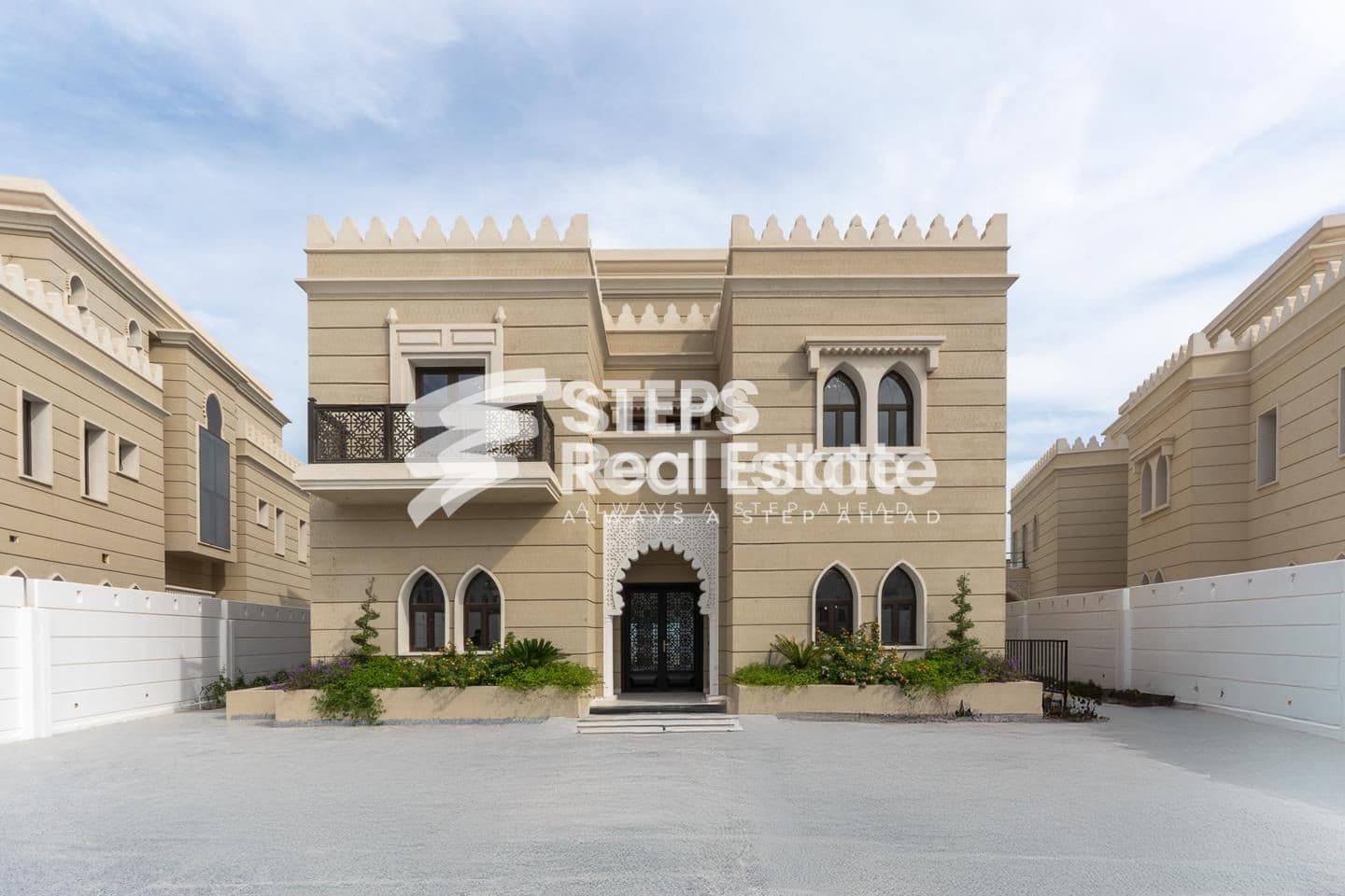 Spacious Sea View Villa with Flexible Plan Spacious Sea View Villa with Flexible Plan
